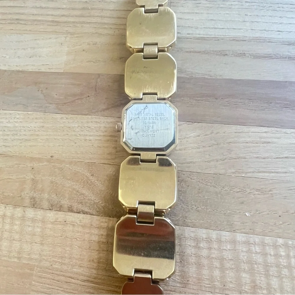 Anne Klein ladies black dial gold tone bracelet watch NEW BATTERY